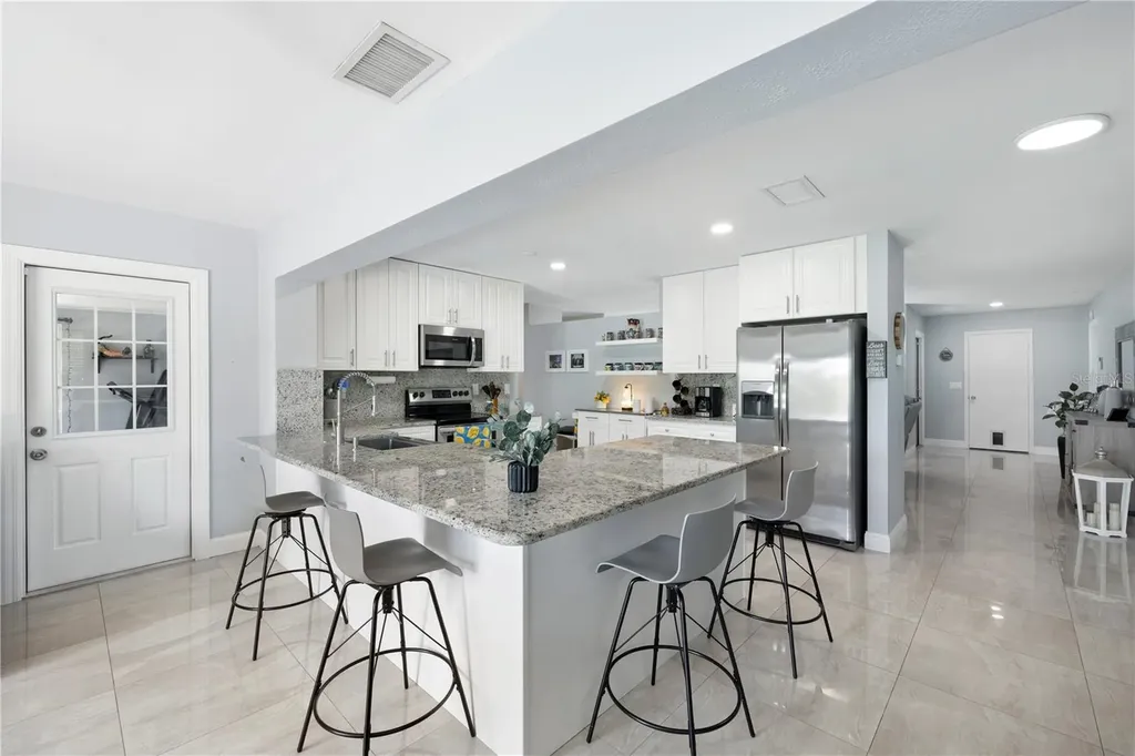 1930 74th Avenue N St Petersburg FL 33702