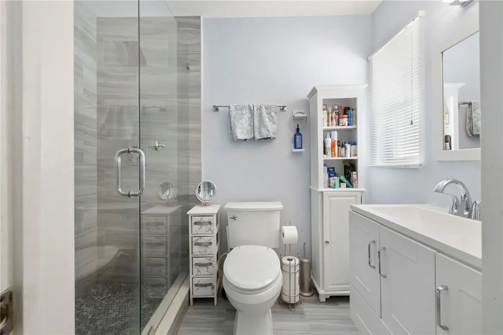1930 74th Avenue N St Petersburg FL 33702