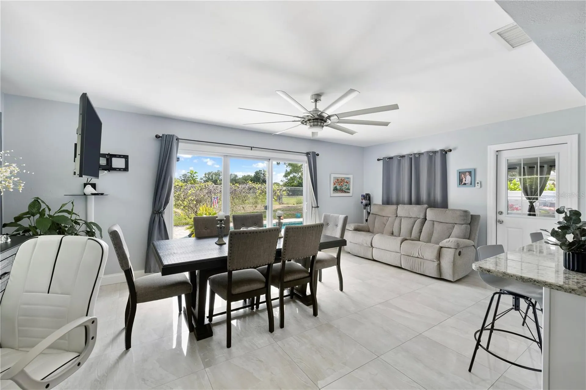 1930 74th Avenue N St Petersburg FL 33702