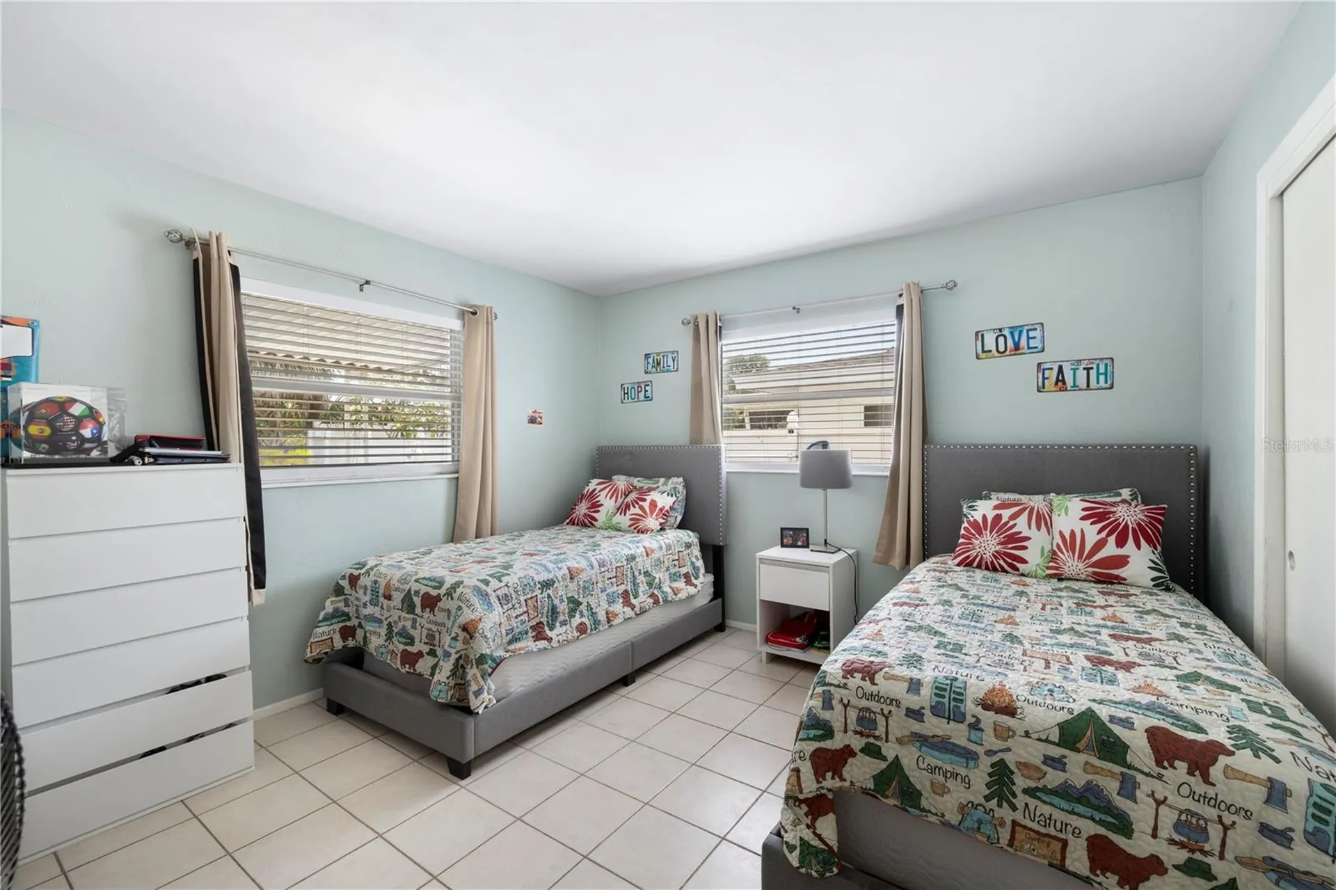 1930 74th Avenue N St Petersburg FL 33702
