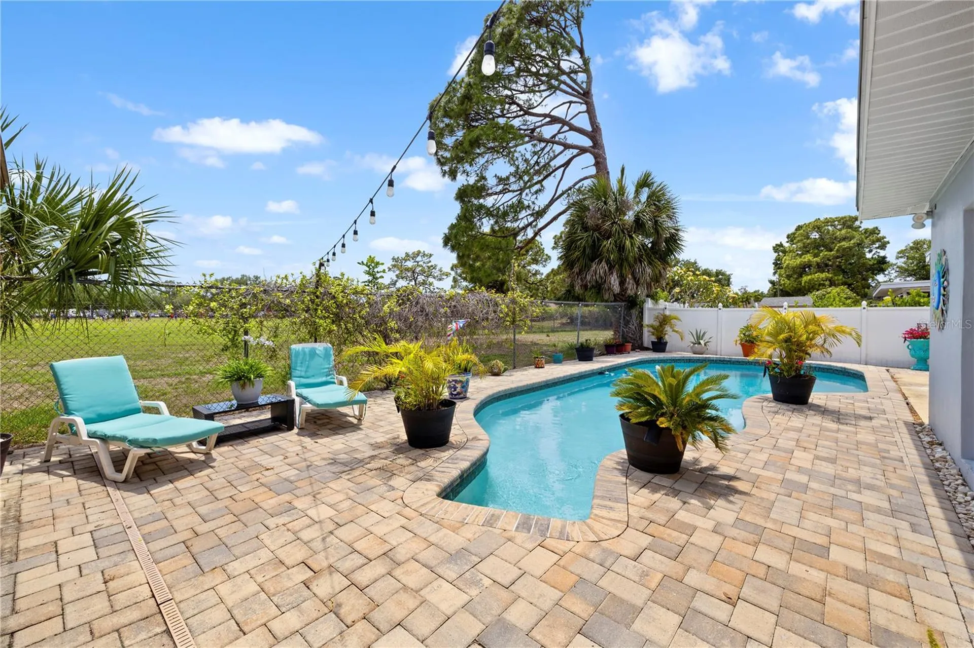 1930 74th Avenue N St Petersburg FL 33702