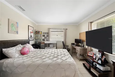 1930 74th Avenue N St Petersburg FL 33702