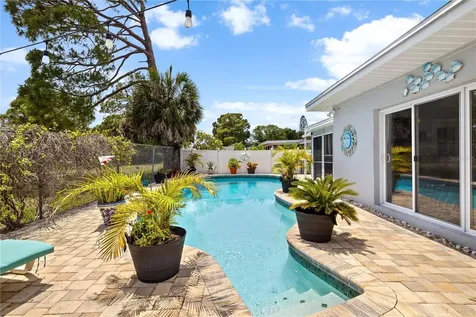 1930 74th Avenue N St Petersburg FL 33702