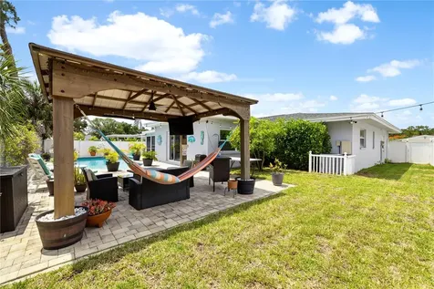 1930 74th Avenue N St Petersburg FL 33702