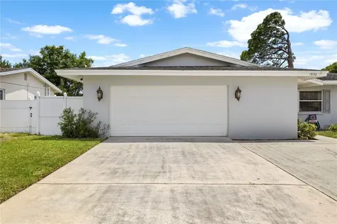 1930 74th Avenue N St Petersburg FL 33702
