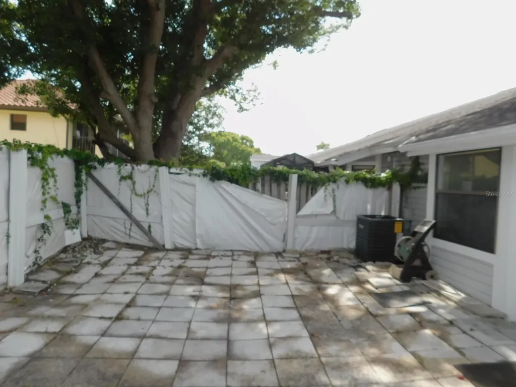 2496 Alhambra Court Clearwater FL 33761