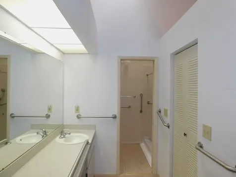 2496 Alhambra Court Clearwater FL 33761