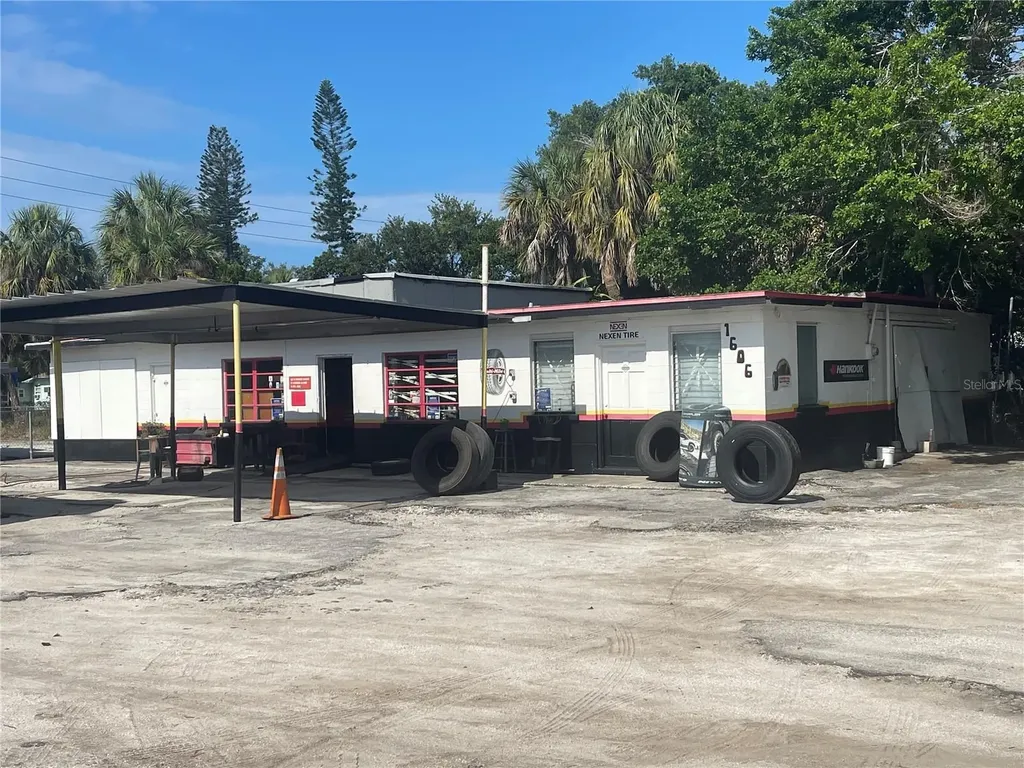 1606 9th Street W Bradenton FL 34205