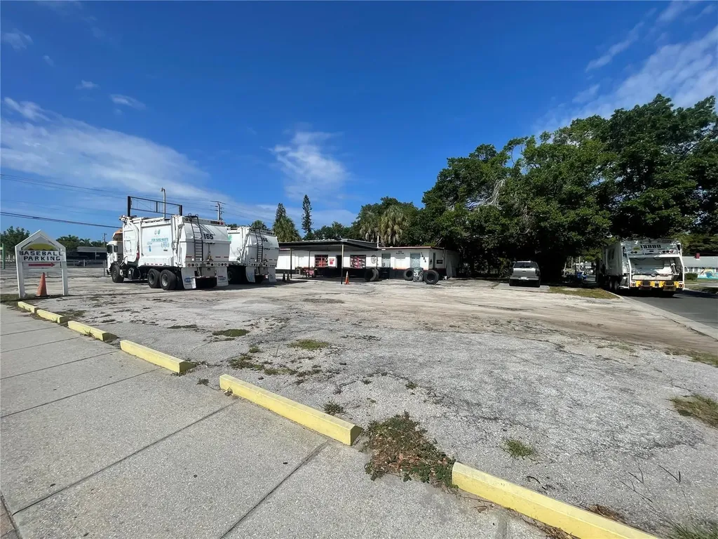 1606 9th Street W Bradenton FL 34205
