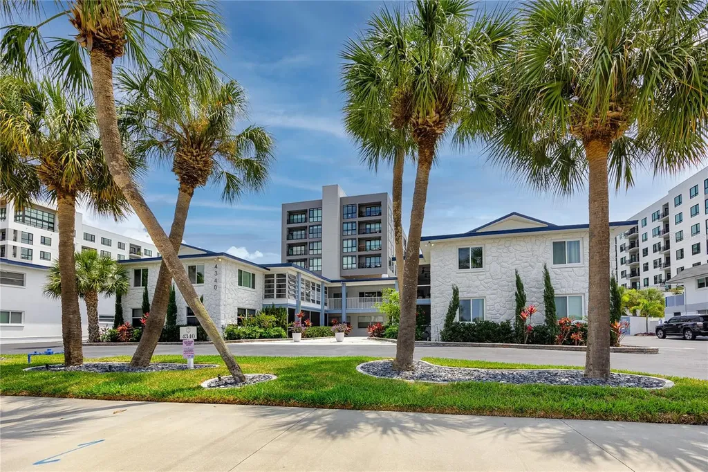 4340 37th Street S St Petersburg FL 33711