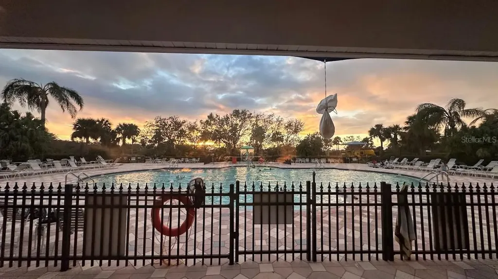 819 Fairwaycove Lane Bradenton FL 34212