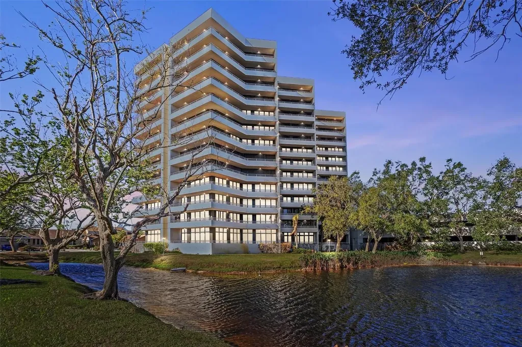 5950 Pelican Bay Plaza S Gulfport FL 33707
