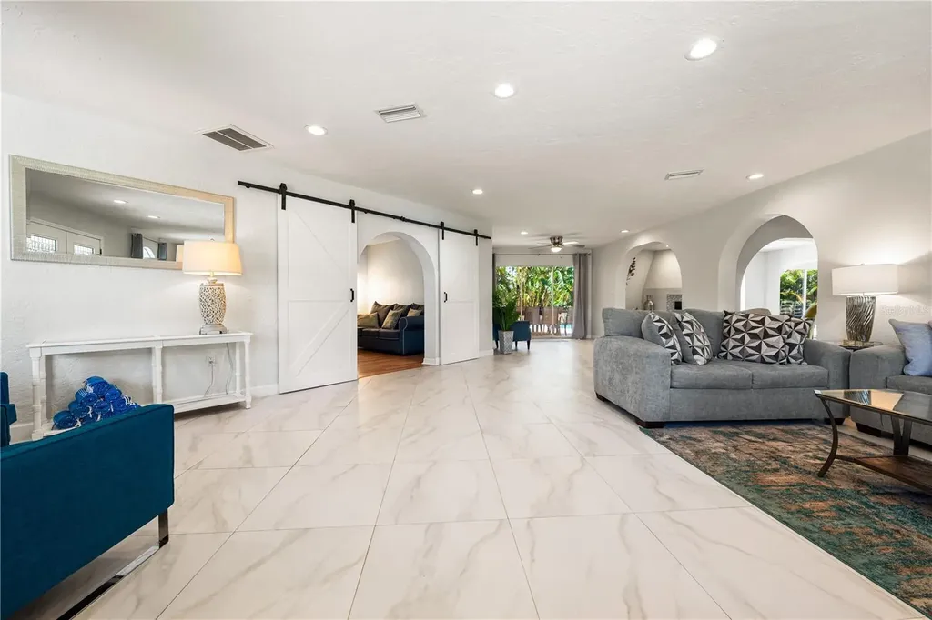 3524 S School Avenue Sarasota FL 34239