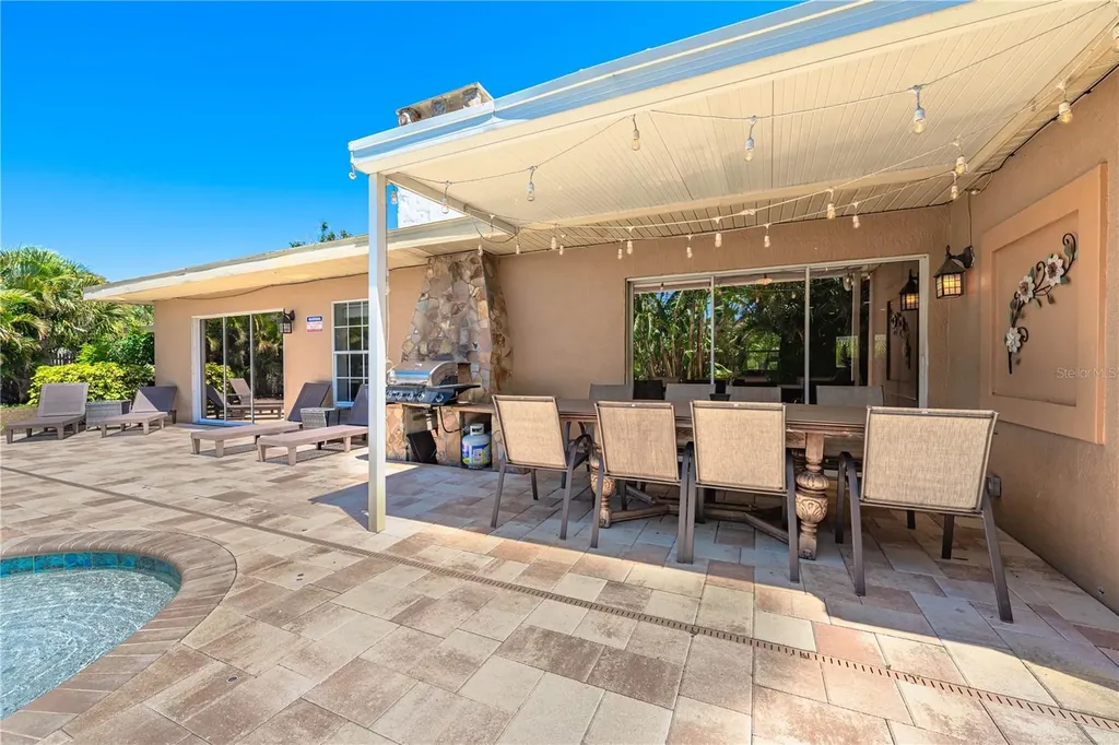 3524 S School Avenue Sarasota FL 34239