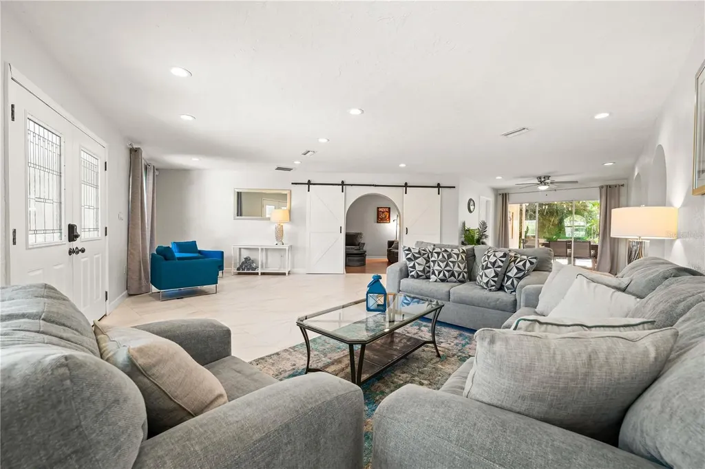 3524 S School Avenue Sarasota FL 34239