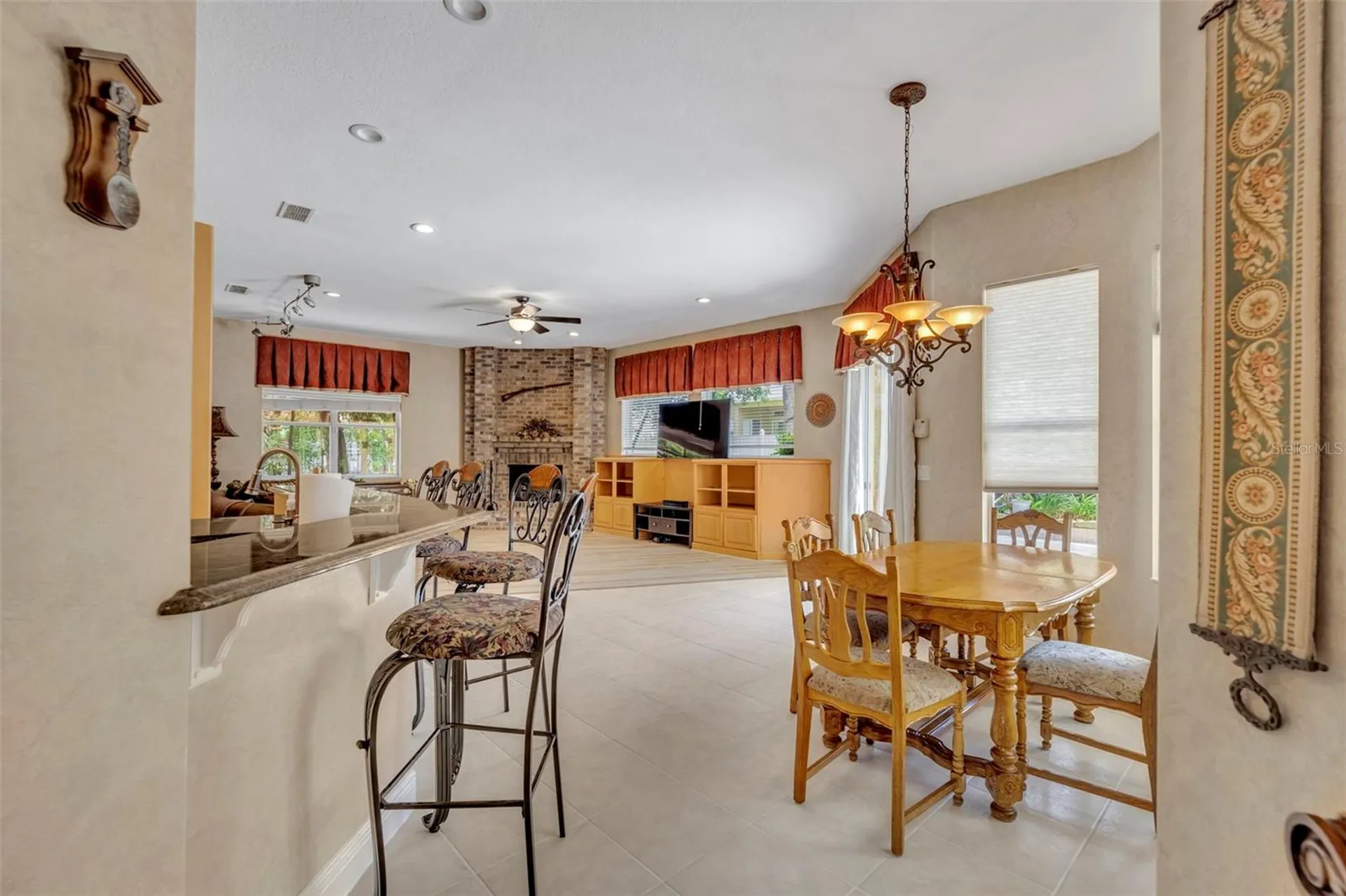2518 Emerald Tree Lane Apopka FL 32712