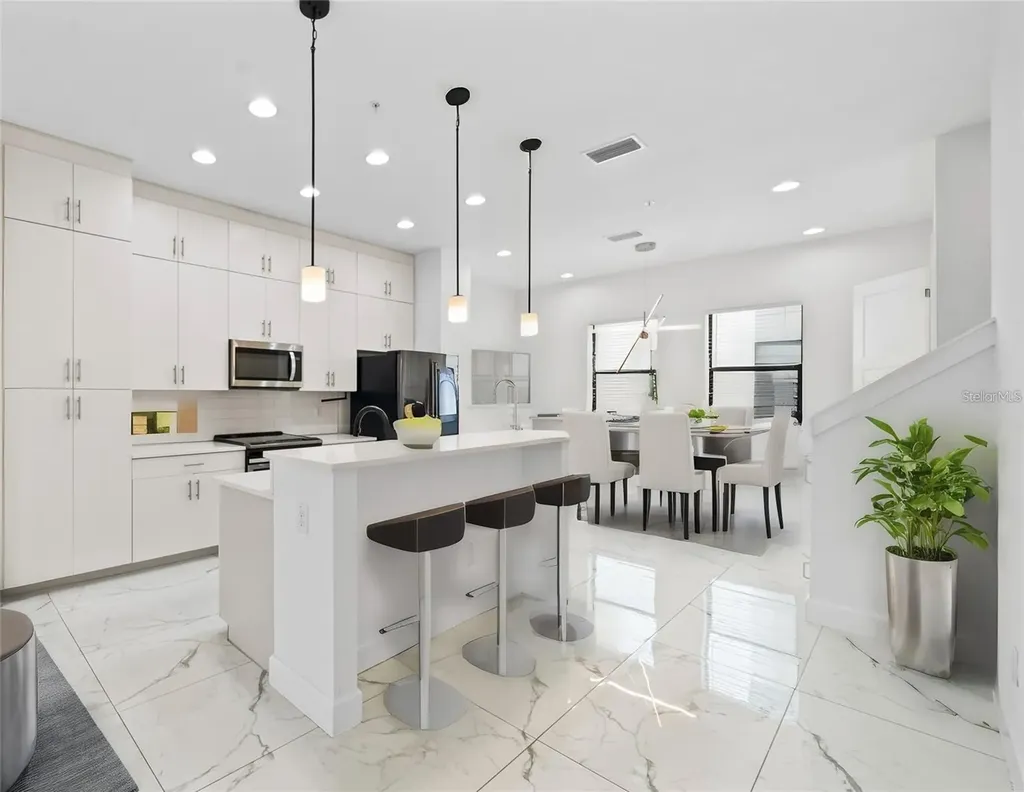 1332 W Gray Street Tampa FL 33606