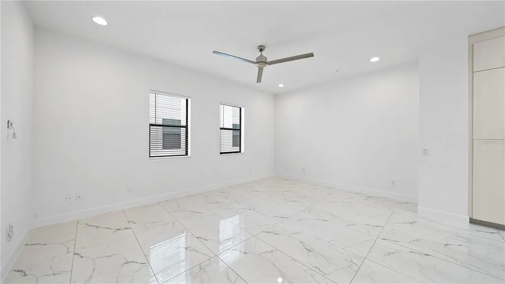 1332 W Gray Street Tampa FL 33606