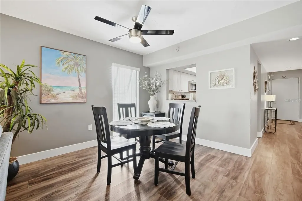 3705 E Bay Drive Holmes Beach FL 34217