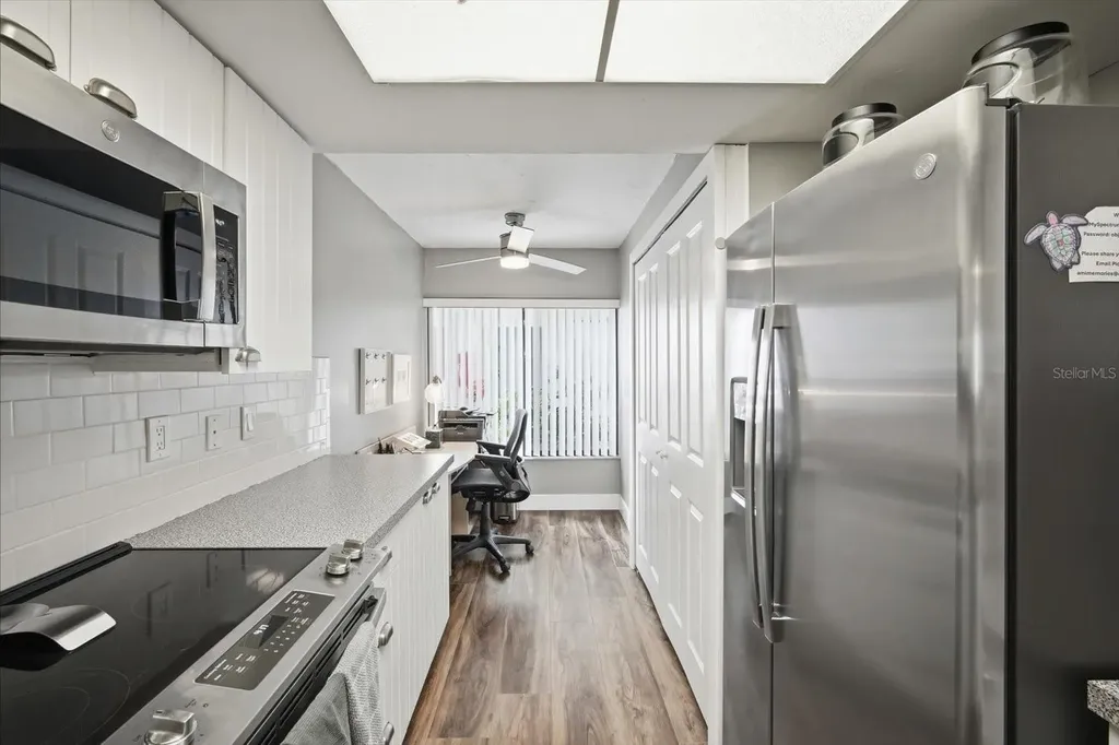 3705 E Bay Drive Holmes Beach FL 34217