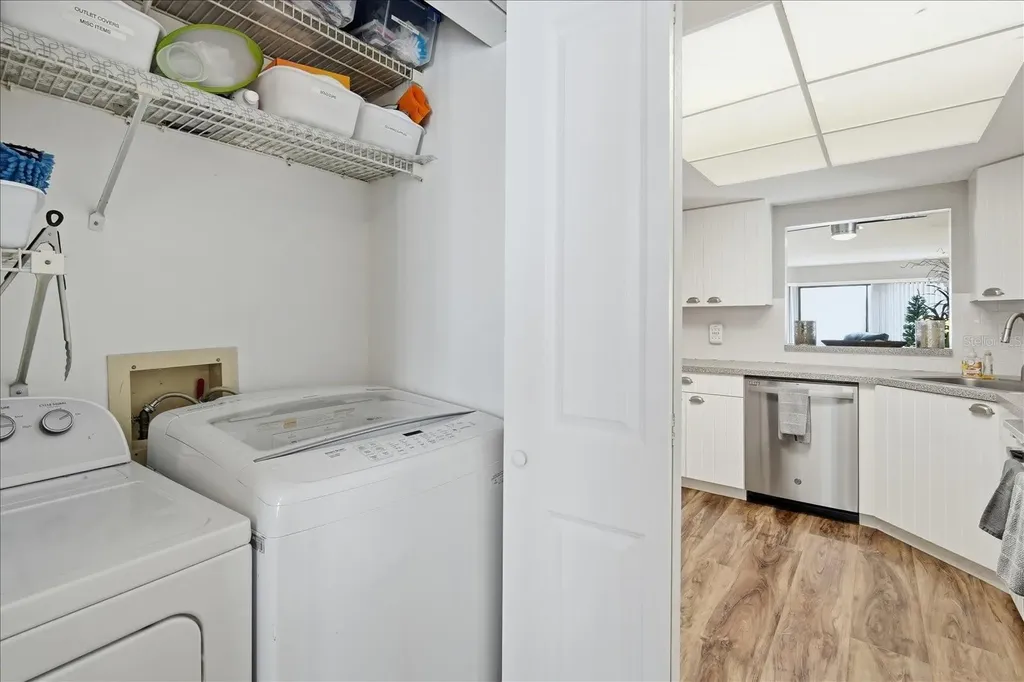 3705 E Bay Drive Holmes Beach FL 34217