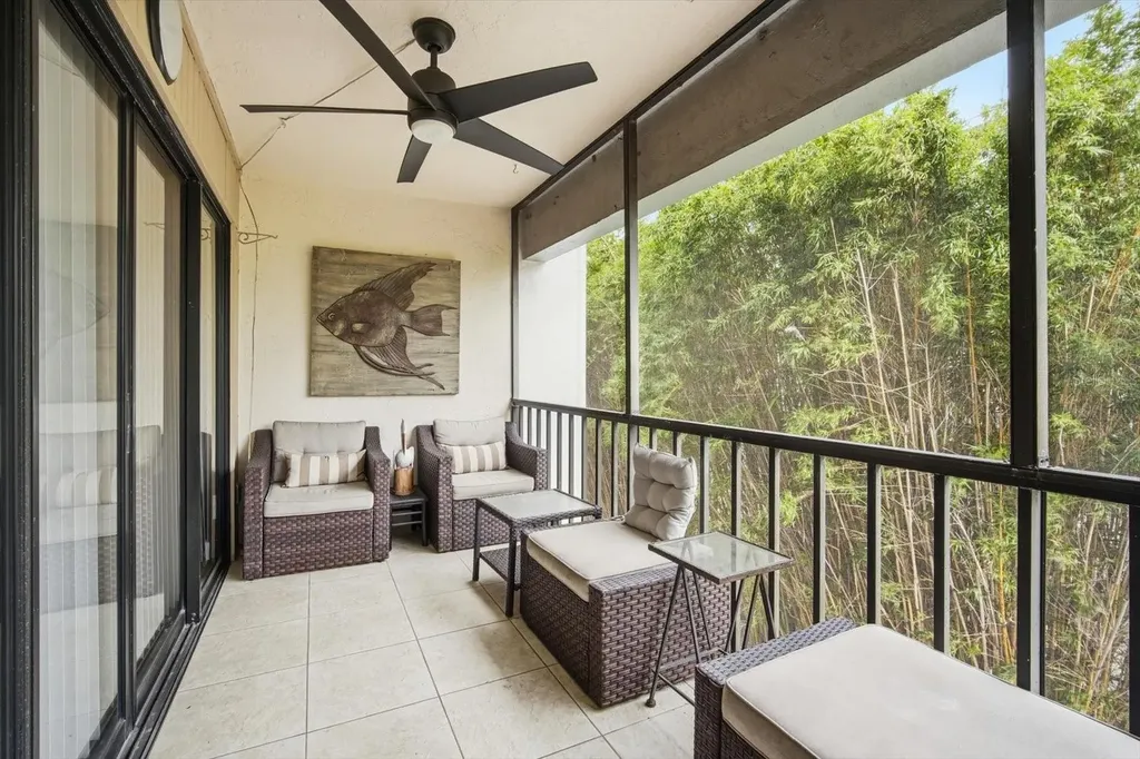 3705 E Bay Drive Holmes Beach FL 34217