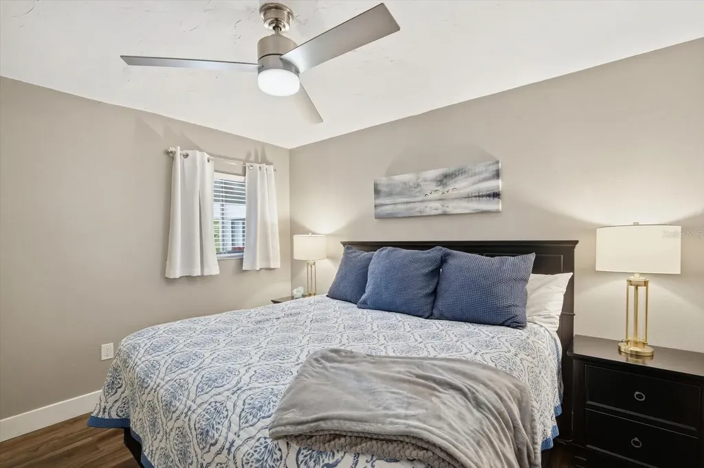 3705 E Bay Drive Holmes Beach FL 34217