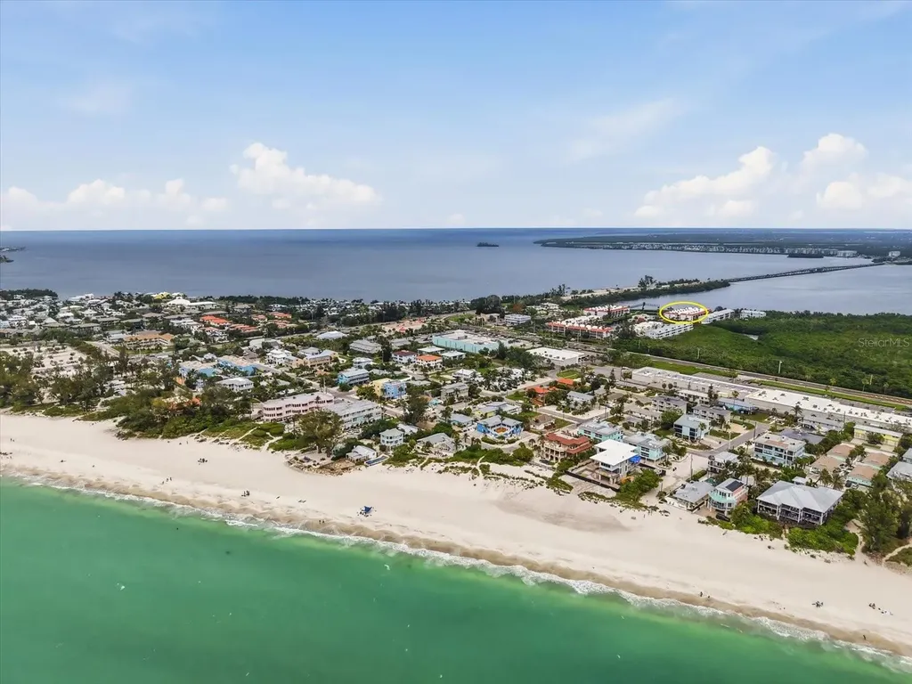 3705 E Bay Drive Holmes Beach FL 34217