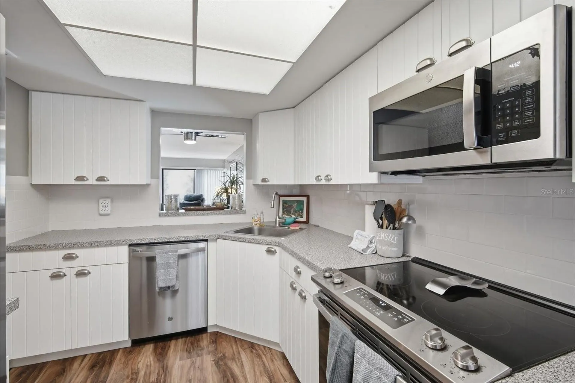 3705 E Bay Drive Holmes Beach FL 34217