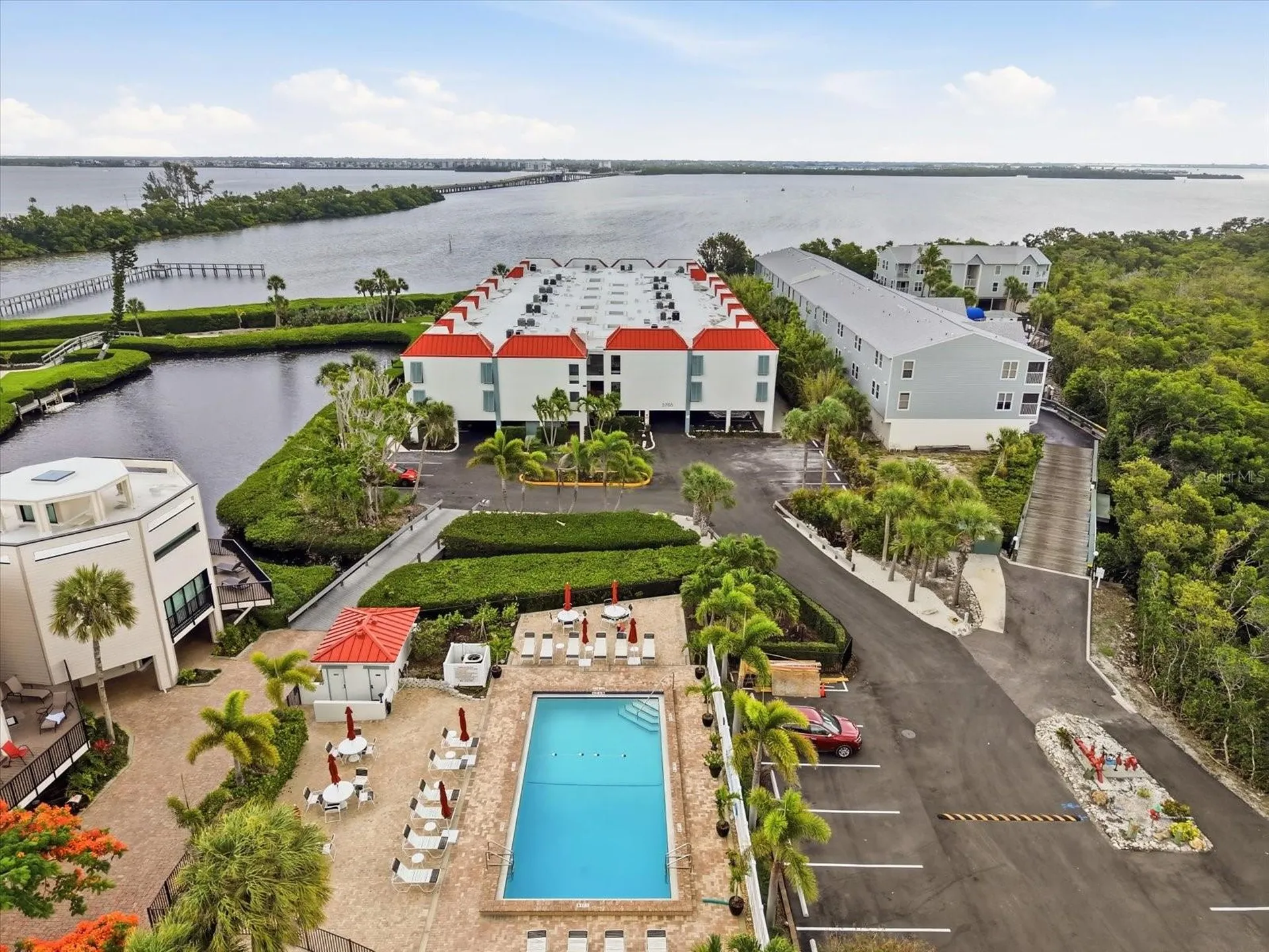 3705 E Bay Drive Holmes Beach FL 34217
