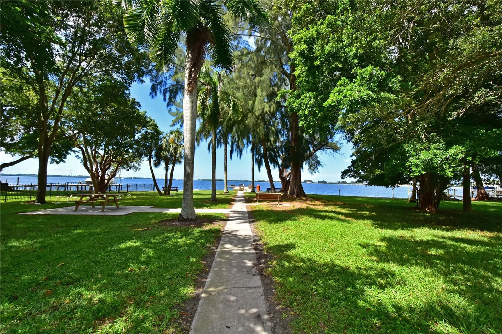 3705 E Bay Drive Holmes Beach FL 34217