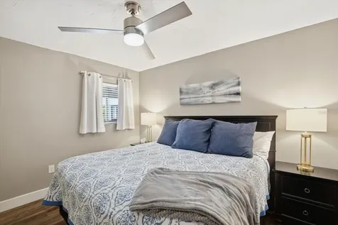 3705 E Bay Drive Holmes Beach FL 34217