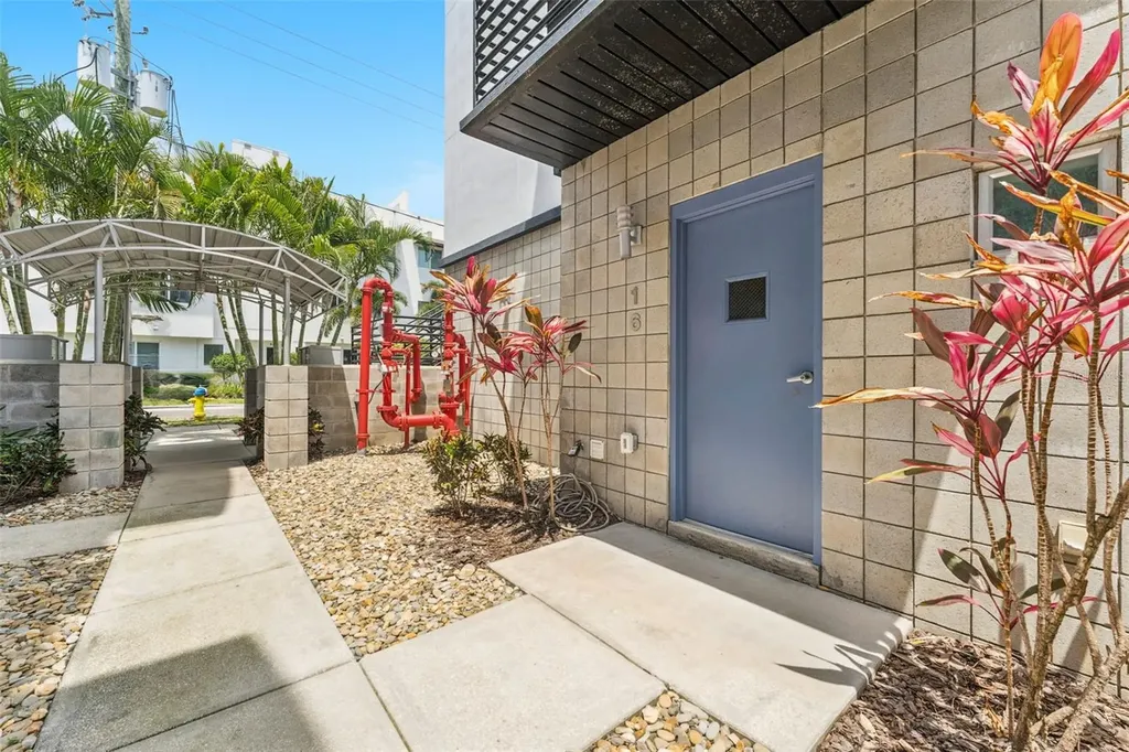 5008 S Macdill Avenue Tampa FL 33611