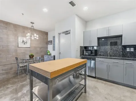 5008 S Macdill Avenue Tampa FL 33611