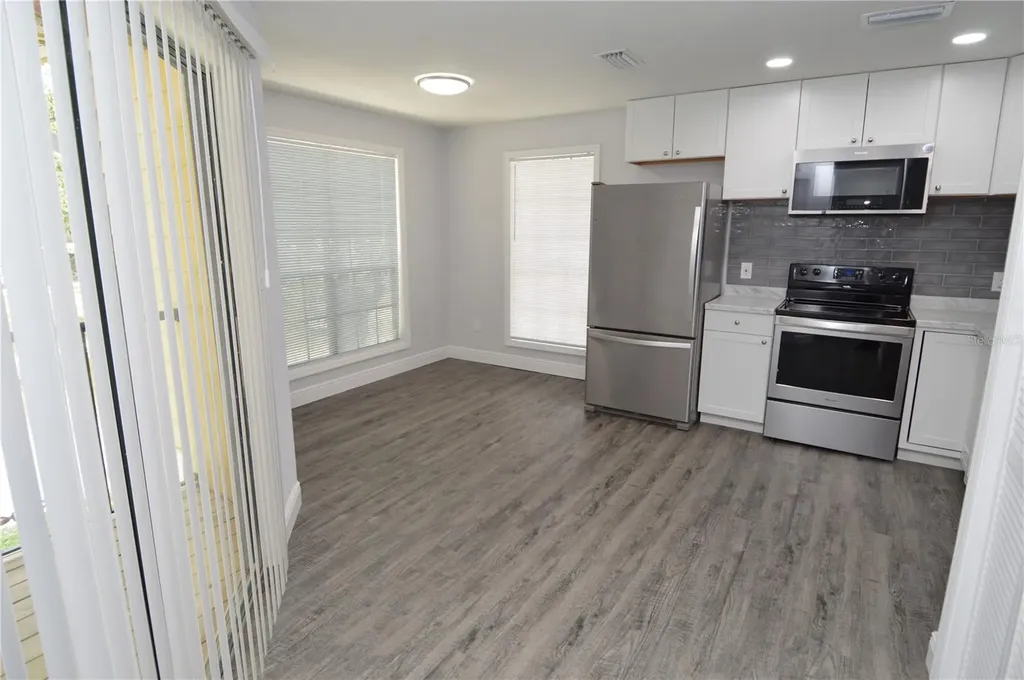 8633 Fancy Finch Drive Tampa FL 33614