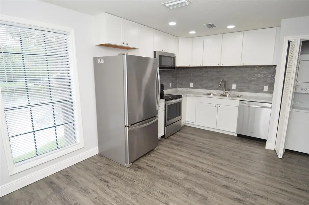 8633 Fancy Finch Drive Tampa FL 33614