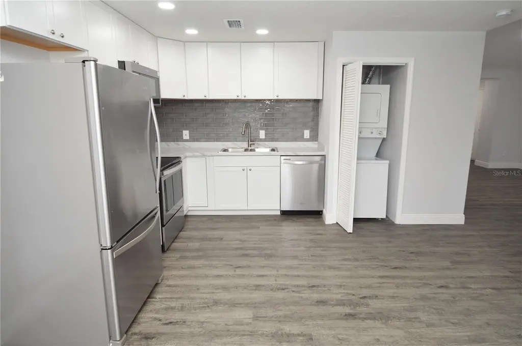 8633 Fancy Finch Drive Tampa FL 33614