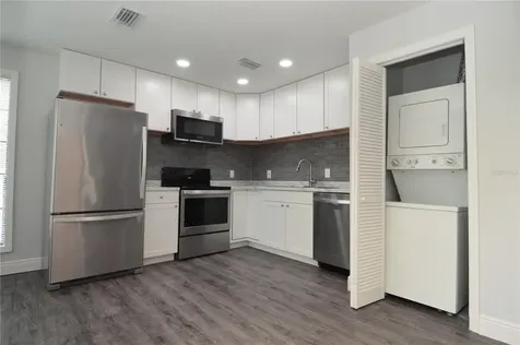 8633 Fancy Finch Drive Tampa FL 33614