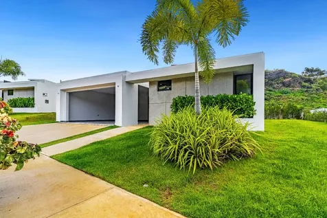 238 Urb. Monteazul Guaynabo PR 00971