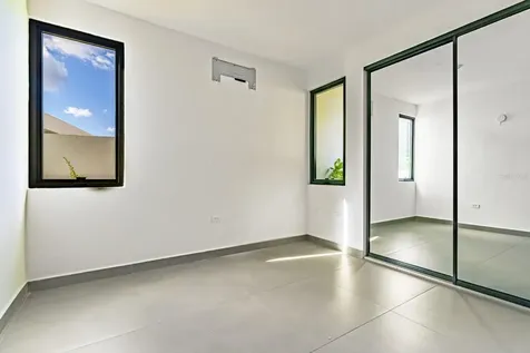 238 Urb. Monteazul Guaynabo PR 00971