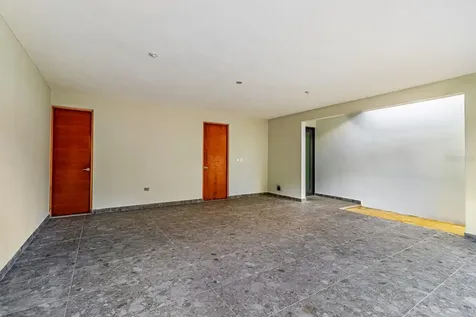 238 Urb. Monteazul Guaynabo PR 00971