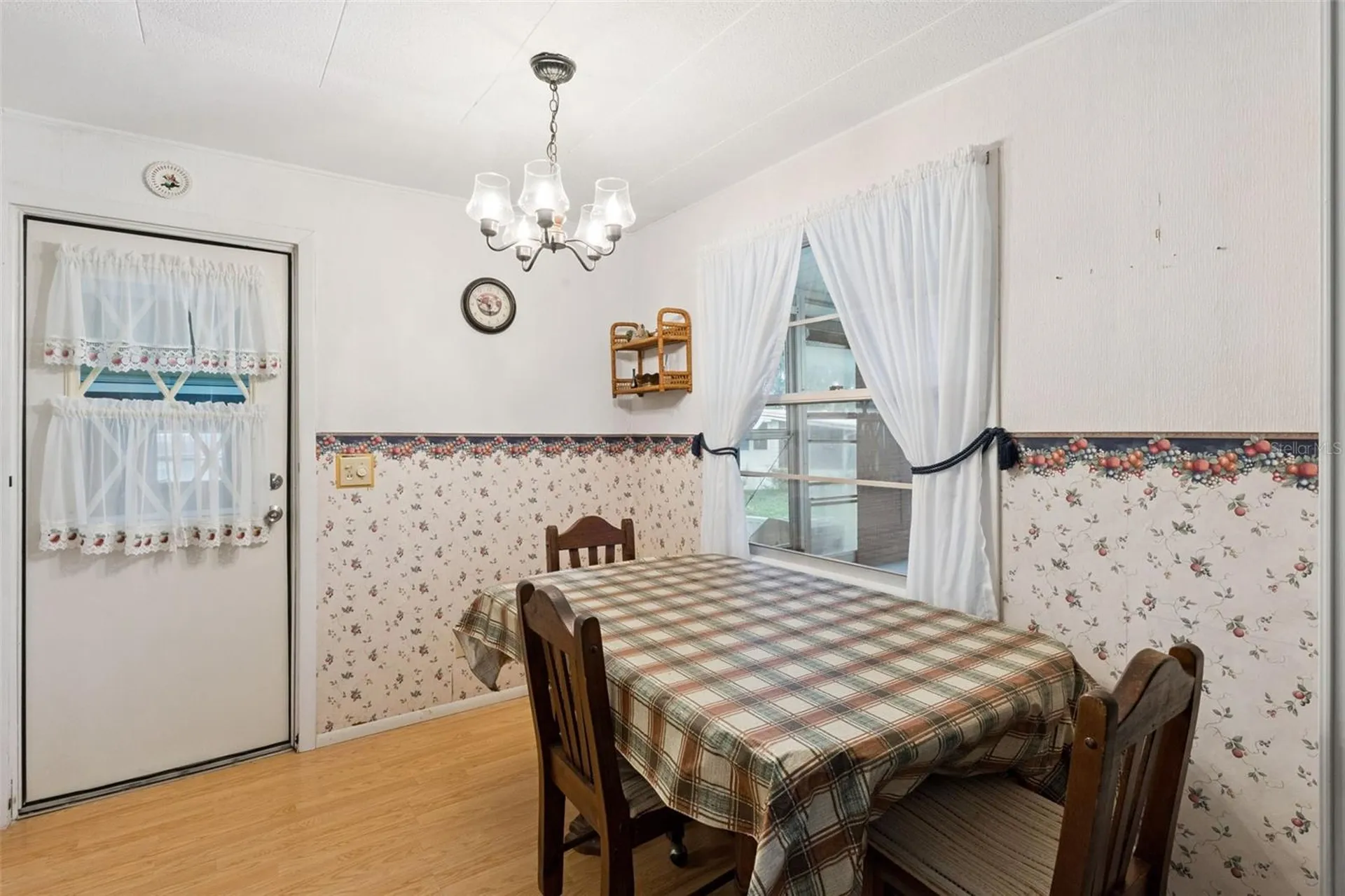 102 Parkland Drive Eustis FL 32726
