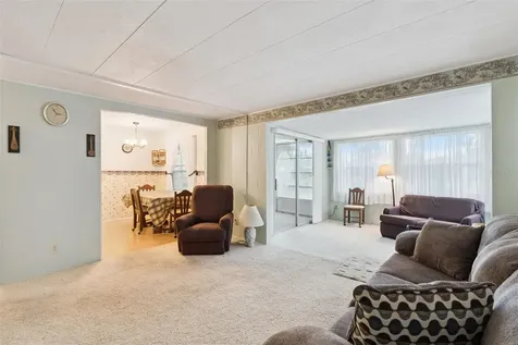 102 Parkland Drive Eustis FL 32726