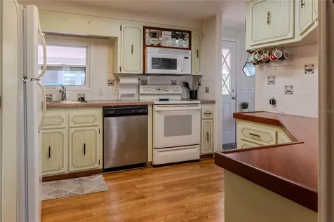 2100 Kings Highway Punta Gorda FL 33980