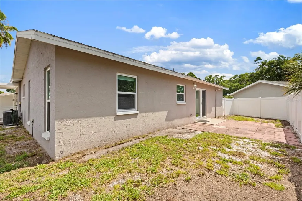 2331 Newton Drive Palm Harbor FL 34683