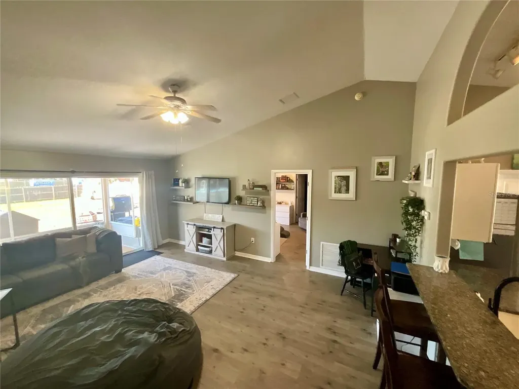13512 Biscayne Drive Grand Island FL 32735