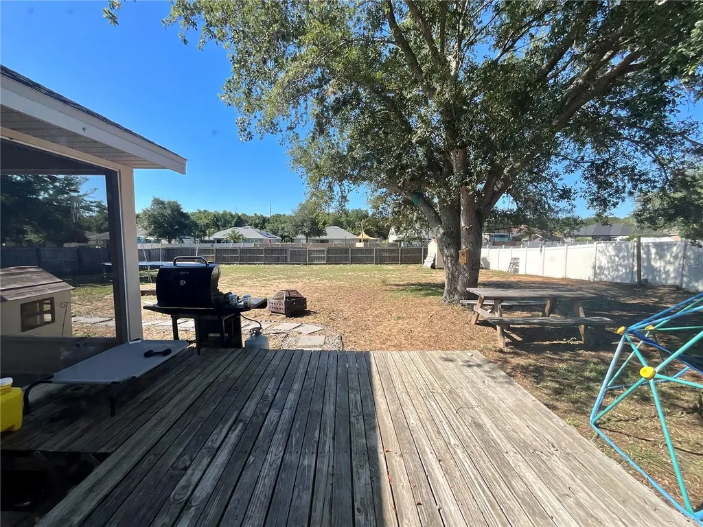 13512 Biscayne Drive Grand Island FL 32735