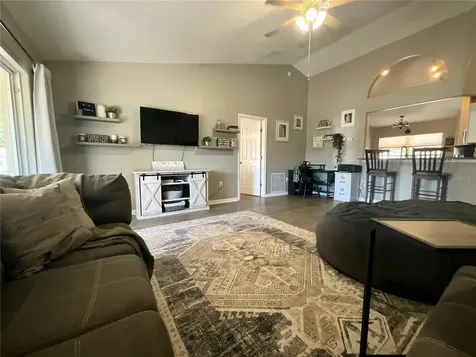 13512 Biscayne Drive Grand Island FL 32735