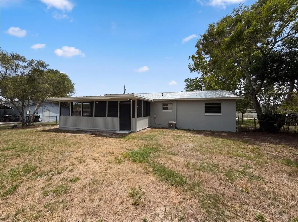 11607 English Street Orlando FL 32817