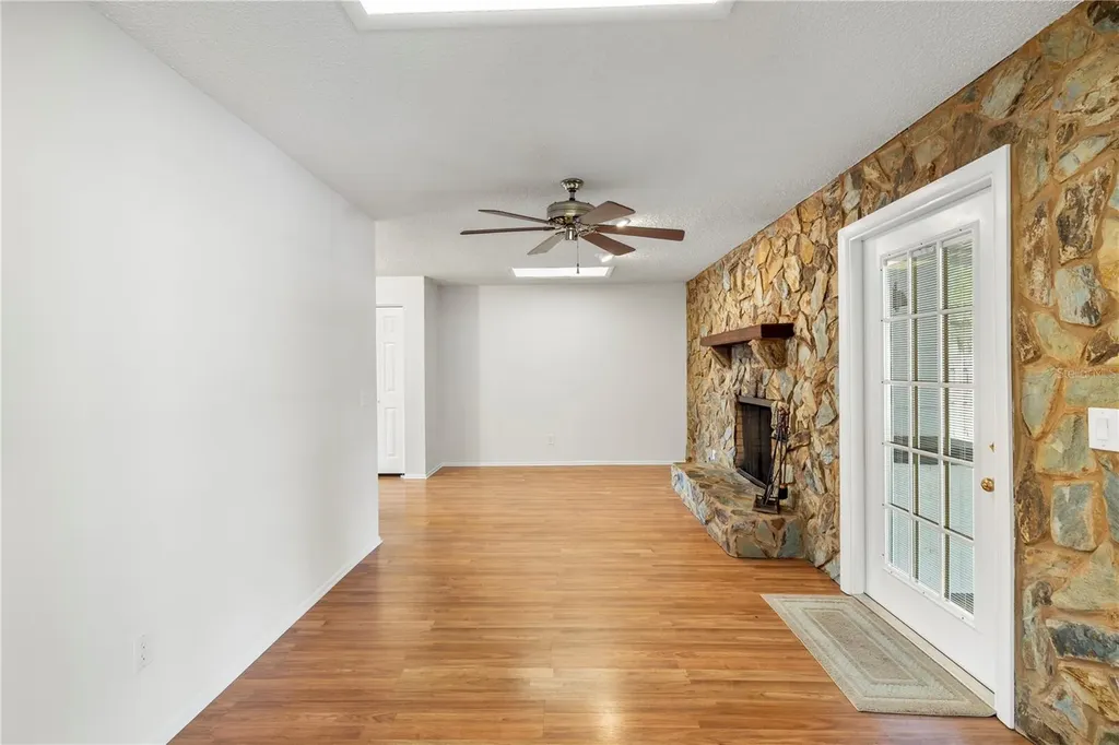 1855 Kim Acres Lane Dover FL 33527